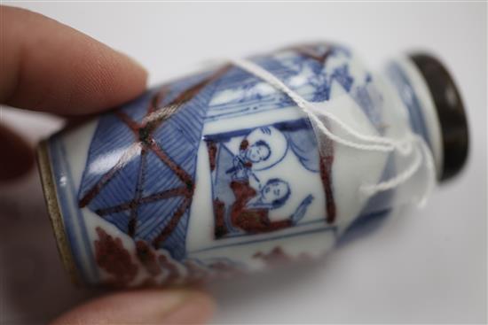 A Chinese underglaze blue and copper red snuff bottle, 1830-1900, 6.1cm